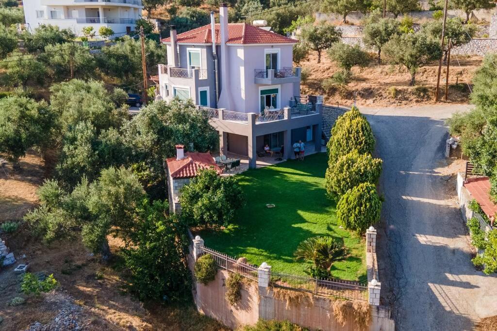 Akrivi'S House In Kalamáta Kültér fotó